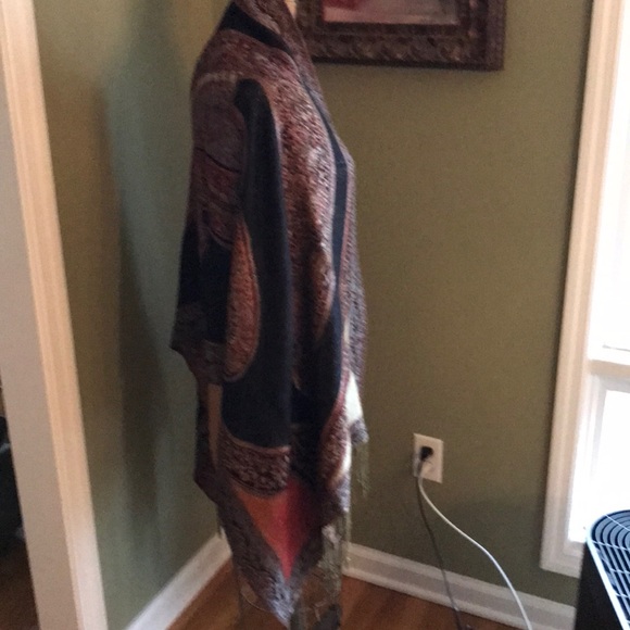 Shawl/Wrap - Picture 3 of 5